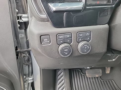 Used 2025 Chevrolet Silverado 2500 LTZ w/ LTZ Convenience Package AWD/4WD image 12