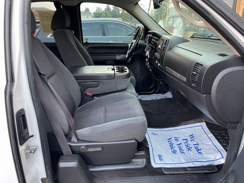 Used 2009 Chevrolet Silverado 1500 LT w/ Power Pack Plus image 16