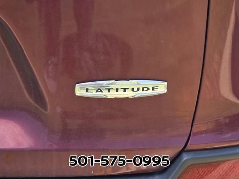 Used 2019 Jeep Cherokee Latitude Plus FWD image 8