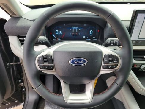 New 2025 Ford Explorer Active w/ Active Comfort Package image 17