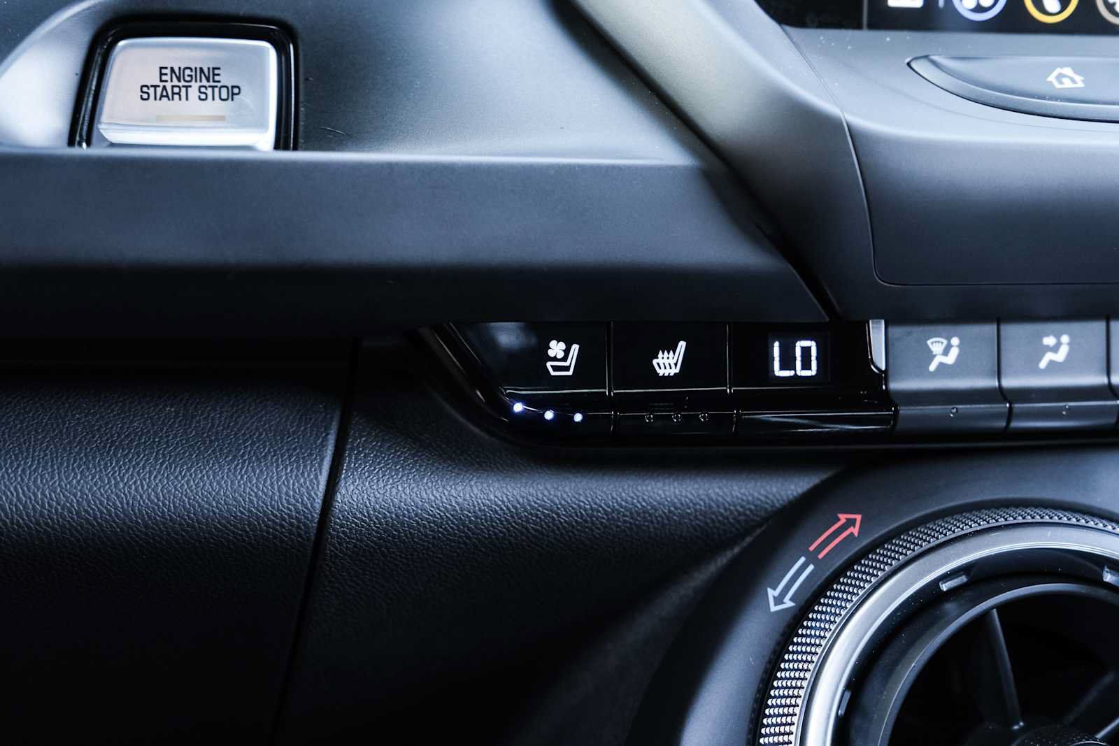 Used 2021 Chevrolet Camaro ZL1 RWD image 39