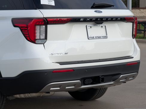 New 2026 Ford Explorer Active w/ Active Comfort Package image 6