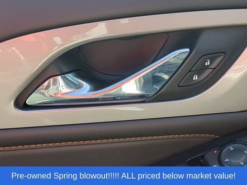 Used 2019 Chevrolet Traverse LT FWD image 21