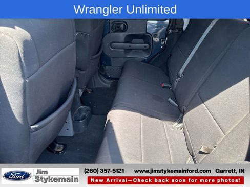Used 2008 Jeep Wrangler Unlimited Sahara AWD/4WD image 18