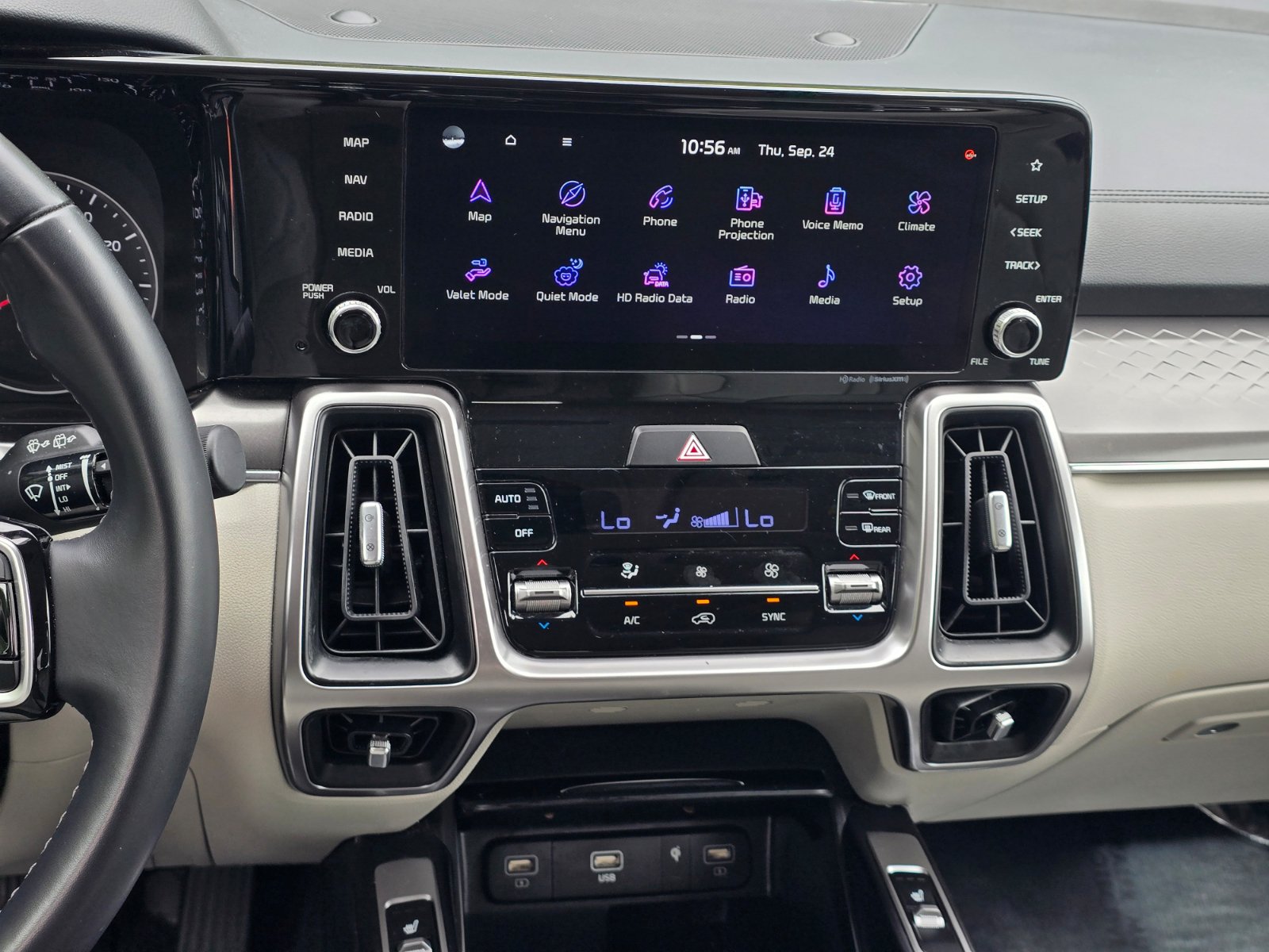 Used 2023 Kia Sorento S w/ Panoramic Sunroof Package FWD image 15