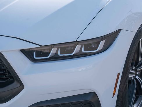 Used 2024 Ford Mustang Coupe RWD image 12