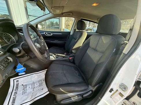 Used 2017 Nissan Sentra SR w/ SR Midnight Edition image 7