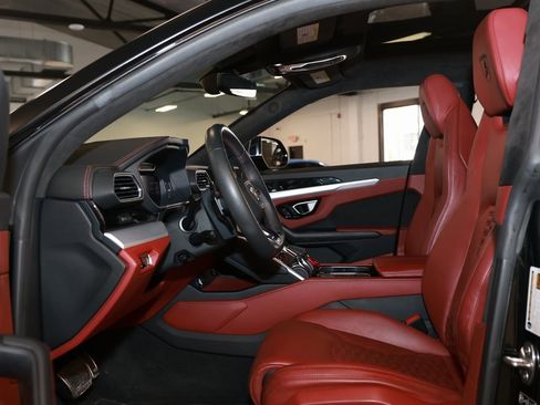 Used 2019 Lamborghini Urus image 10