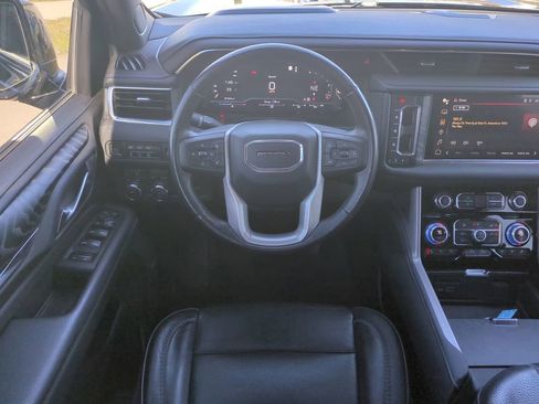 Used 2023 GMC Yukon XL Denali image 20