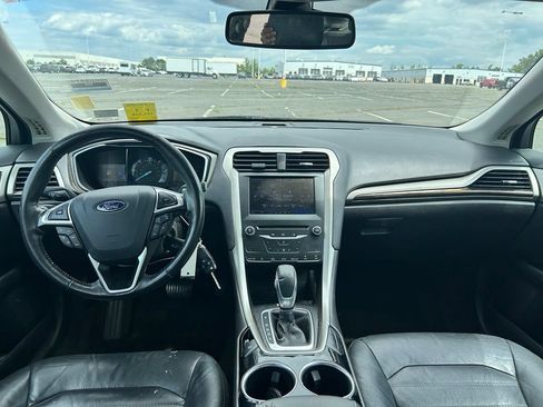Used 2013 Ford Fusion SE FWD image 19