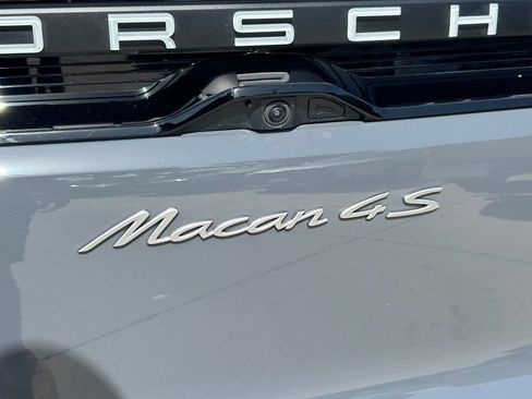 Used 2025 Porsche Macan 4S Electric AWD/4WD image 13