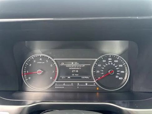 Used 2023 Kia Sorento S w/ Panoramic Sunroof Package FWD image 10