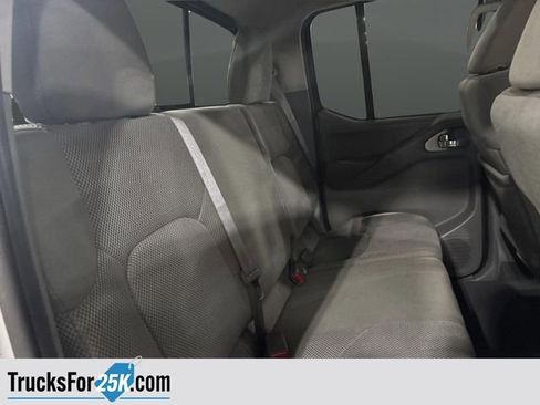 Used 2019 Nissan Frontier SV image 28