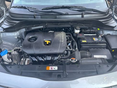 Used 2025 Kia Soul LX w/ LX Technology Package FWD image 27