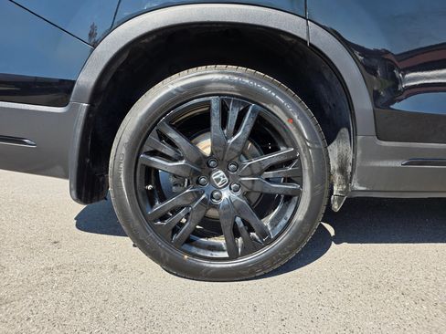 Used 2021 Honda Pilot Black Edition image 9