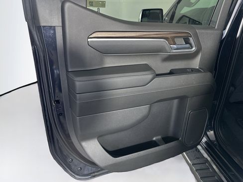 Used 2023 Chevrolet Silverado 1500 LT image 24