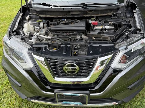 Used 2020 Nissan Rogue SV FWD image 13