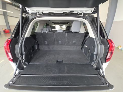 Certified 2025 Ford Expedition Active AWD/4WD image 23