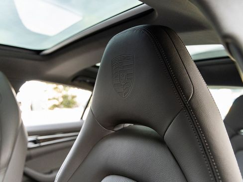 Certified 2023 Porsche Panamera Platinum Edition RWD image 27