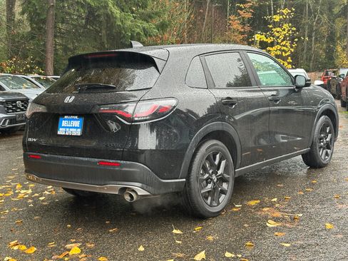 Used 2023 Honda HR-V Sport image 7
