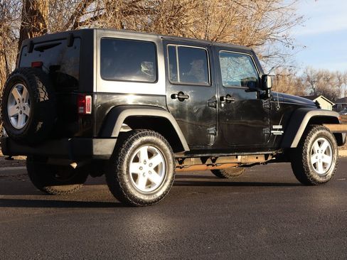 Used 2012 Jeep Wrangler Unlimited Sport image 5