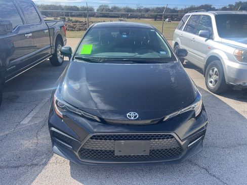 Used 2021 Toyota Corolla SE image 2