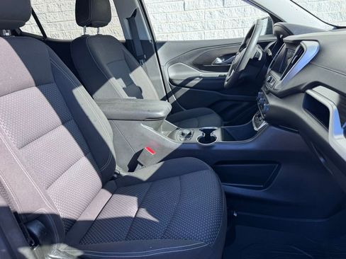 Used 2022 GMC Terrain SLE w/ Driver Convenience Package image 17