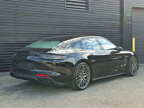Certified 2023 Porsche Panamera 4 Platinum Edition image 7