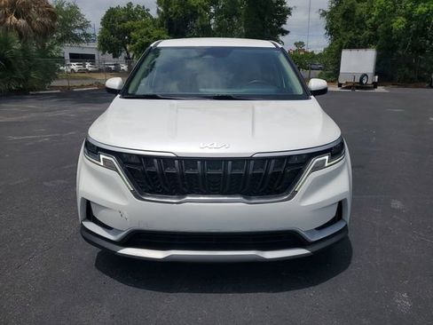 Used 2023 Kia Carnival LX FWD image 2