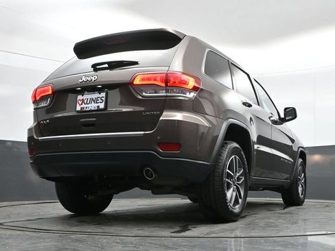 Used 2020 Jeep Grand Cherokee Limited AWD/4WD image 38