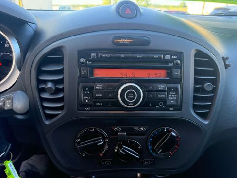 Used 2014 Nissan Juke S FWD image 13