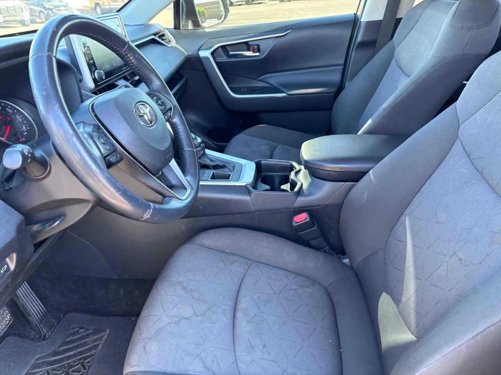 Used 2021 Toyota RAV4 XLE w/ Convenience Package AWD/4WD image 12