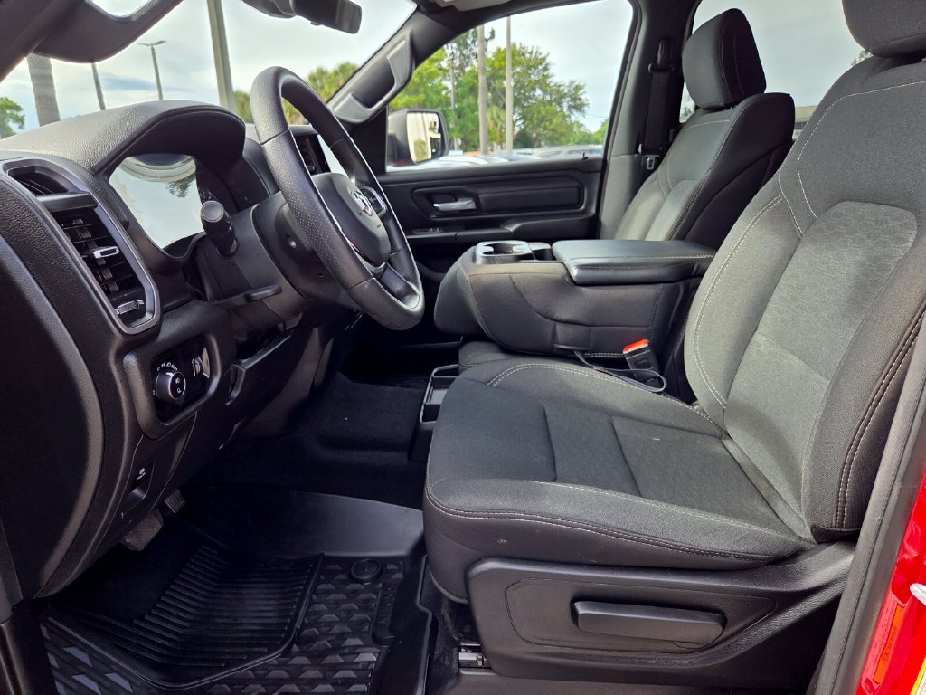 Used 2025 RAM 1500 Warlock AWD/4WD image 14
