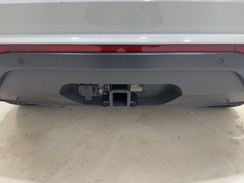 Used 2025 Volkswagen Atlas Cross Sport SE image 28