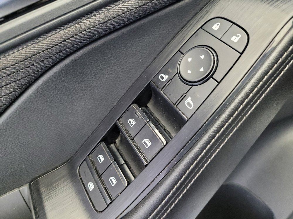 Used 2022 Nissan Rogue SV FWD image 27