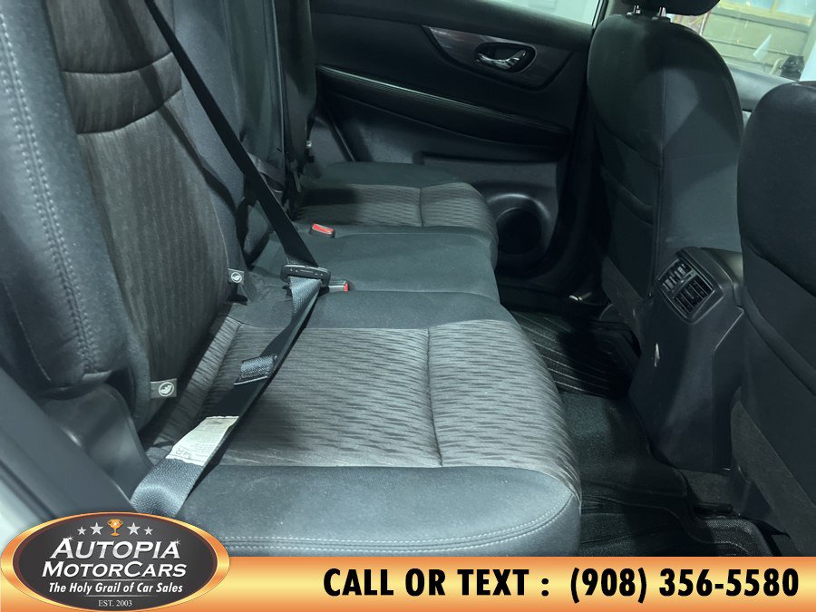 Used 2017 Nissan Rogue SV AWD/4WD image 14