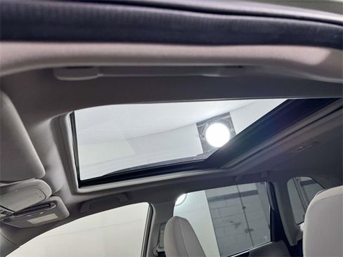 Used 2020 Subaru Forester Premium image 32