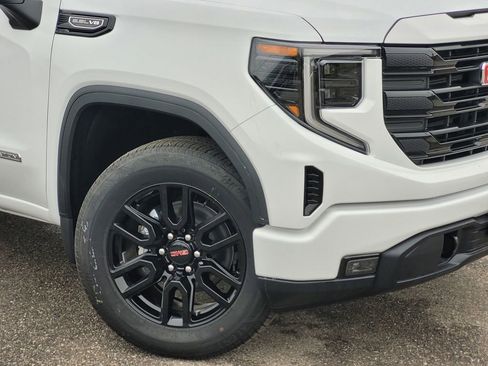 New 2026 GMC Sierra 1500 Elevation image 6