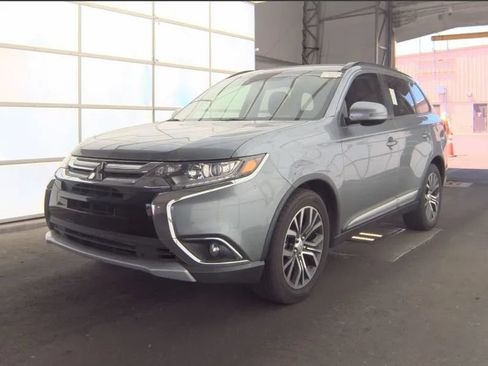 Used 2016 Mitsubishi Outlander SE FWD image 1
