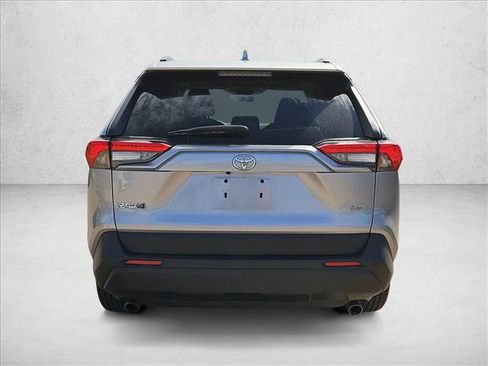 Used 2021 Toyota RAV4 LE image 6