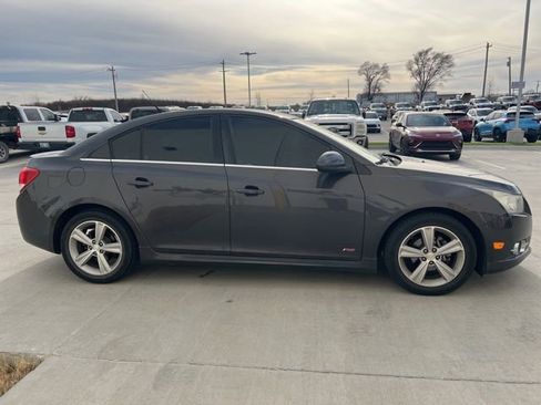 Used 2014 Chevrolet Cruze LT w/ RS Package image 2