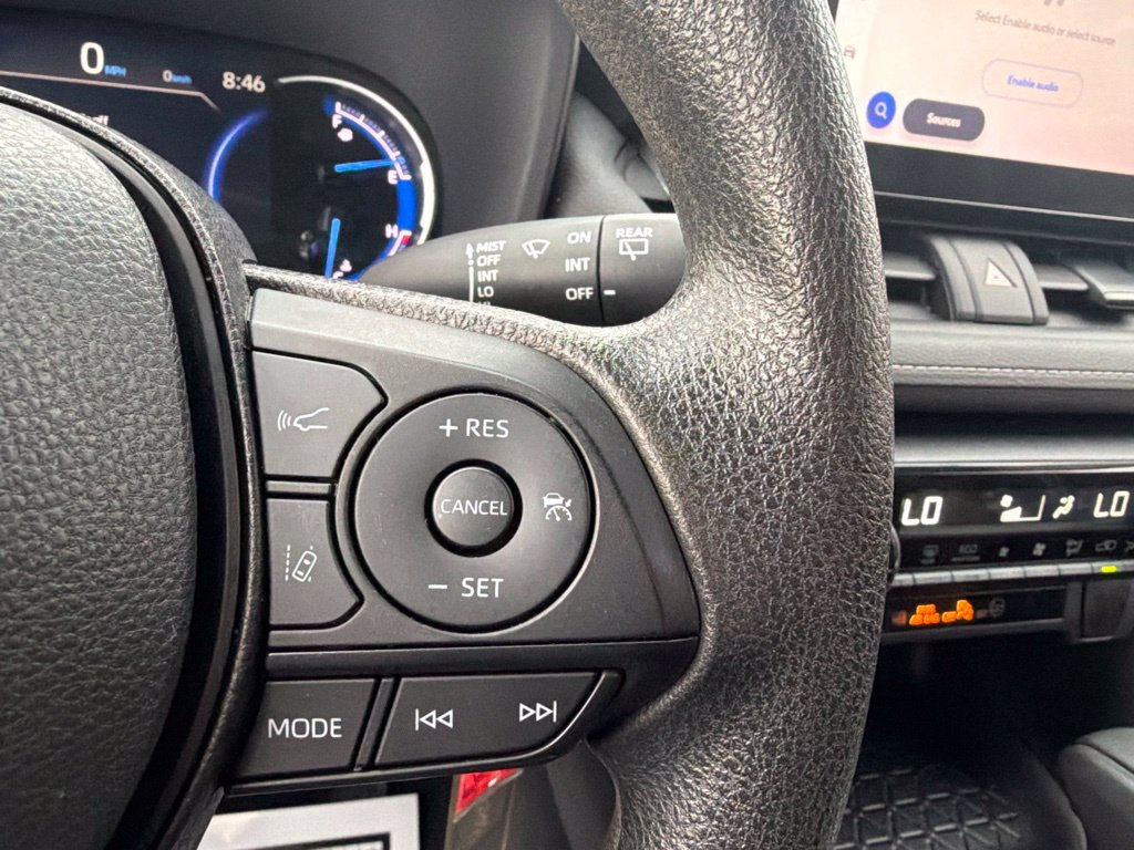 Used 2025 Toyota RAV4 LE AWD/4WD image 30