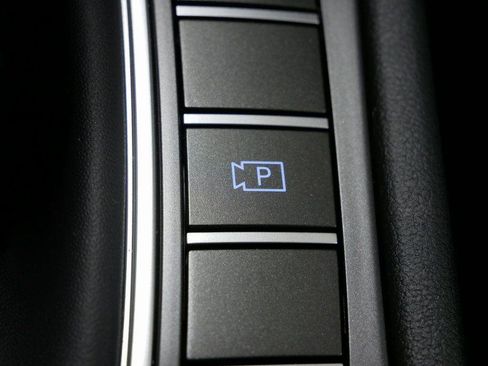 Certified 2025 Hyundai Kona SEL AWD/4WD image 19