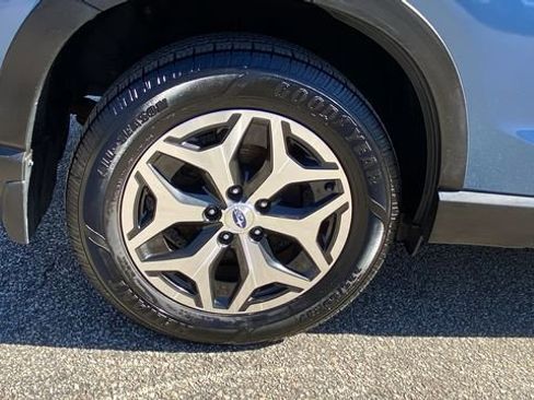 Used 2019 Subaru Forester Premium image 12