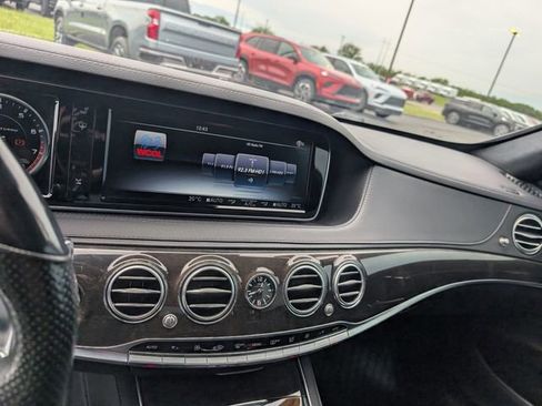 Used 2017 Mercedes-Benz S 63 AMG 4MATIC Sedan image 19