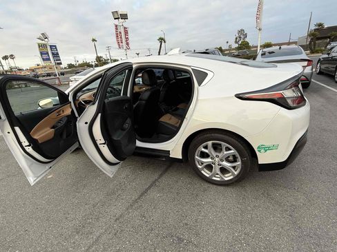 Used 2017 Chevrolet Volt Premier w/ Driver Confidence II Package FWD image 67