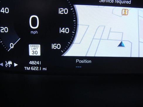 Used 2020 Volvo XC40 T5 Momentum w/ Protection Package Premier image 21