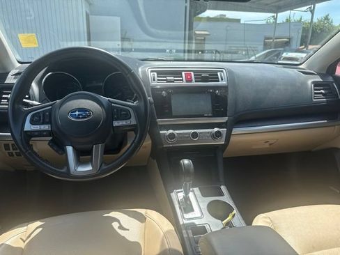 Used 2017 Subaru Outback 2.5i Limited AWD/4WD image 7