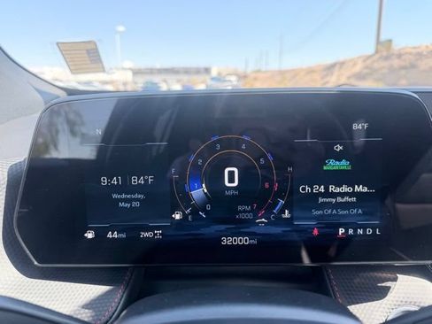Used 2025 Chevrolet Equinox RS AWD/4WD image 12