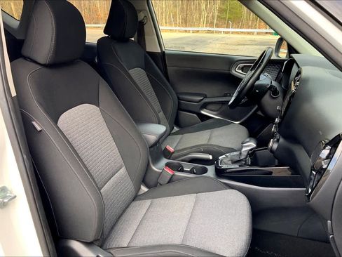 Used 2021 Kia Soul EX image 7